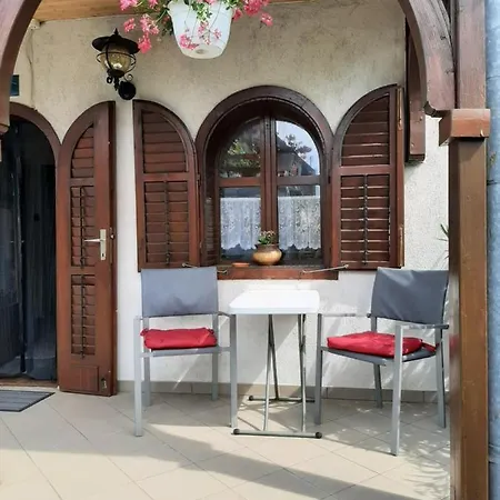 Tinka Ház Apartamento *