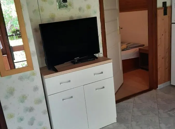 Tinka Haz Apartament *